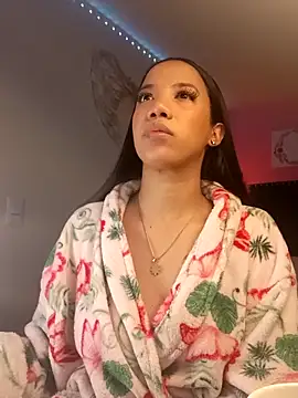 Snapshot of SallyWhitee chatting on 03/22/26, 04:49 SallyWhitee online show from 03/22/26, 04:49