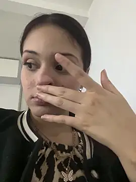 Snapshot of AngelRuby chatting on 09/13/25, 03:17 AngelRuby online show from 09/13/25, 03:17