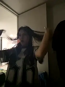 Snapshot of AngelRuby chatting on 10/17/25, 07:11 AngelRuby online show from 10/17/25, 07:11