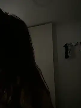 Snapshot of AngelRuby chatting on 10/26/25, 07:47 AngelRuby online show from 10/26/25, 07:47