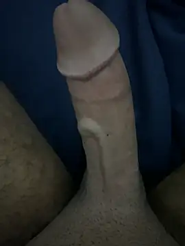 Snapshot of amialiii chatting on 01/08/26, 01:30 amialiii online show from 01/08/26, 01:30