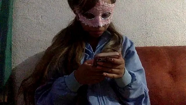 sharonlopez9611 online show from 02/17/25, 05:25