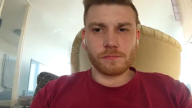 Snapshot of Foxtrott_242 chatting on 01/18/26, 01:04 Foxtrott 242 online show from 01/18/26, 01:04