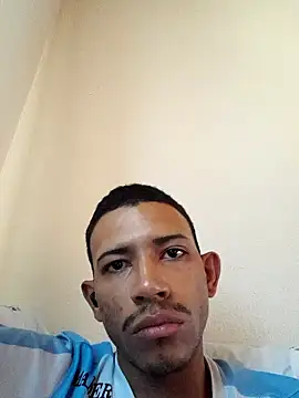 Mineirinho043 online show from 03/04/25, 01:28