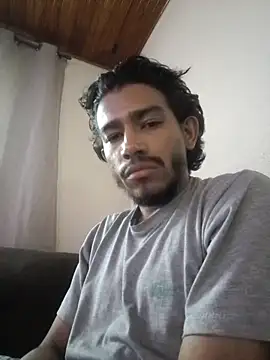 Mineirinho043 online show from 10/18/25, 02:29