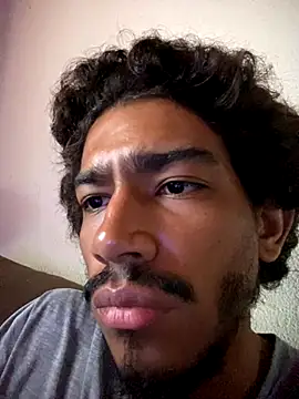 Mineirinho043 online show from 11/20/25, 10:15