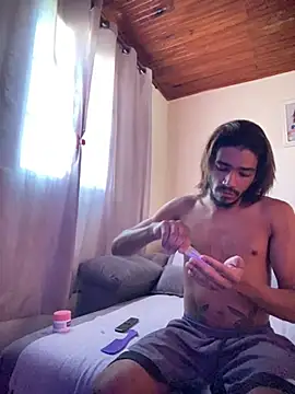 Mineirinho043 online show from 05/03/26, 02:56