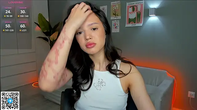 RikoAsada online show from 12/14/25, 06:41