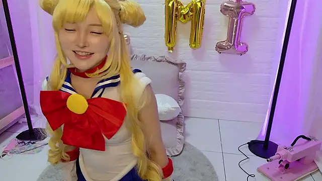 Snapshot of mimitan4545 chatting on 04/30/26, 12:11 mimitan4545 online show from 04/30/26, 12:11