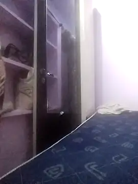 neha007-K online show from 09/18/25, 06:43