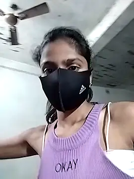 Snapshot of fuungirl38 chatting on 03/04/25, 04:52 fuungirl38 online show from 03/04/25, 04:52