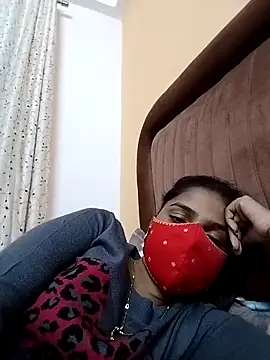 Snapshot of fuungirl38 chatting on 11/04/25, 04:39 fuungirl38 online show from 11/04/25, 04:39