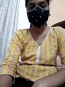 Snapshot of fuungirl38 chatting on 11/17/25, 03:29 fuungirl38 online show from 11/17/25, 03:29