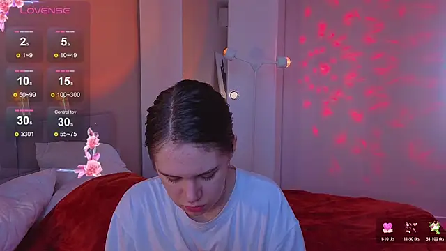 Snapshot of Mia_Luw chatting on 11/06/25, 03:40 Mia Luw online show from 11/06/25, 03:40