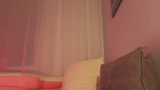 Mia Luw online show from 06/14/26, 03:25