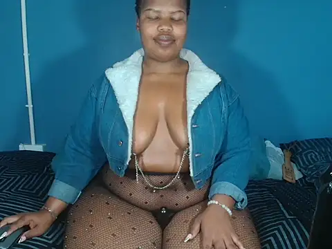 Cuddle Bear online show from 09/09/25, 03:55