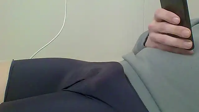 Snapshot of j3sp3r930 chatting on 03/13/25, 05:39 j3sp3r930 online show from 03/13/25, 05:39