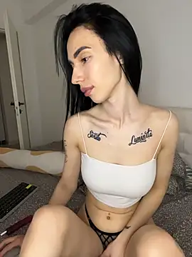 Snapshot of Celine_Roxelle chatting on 05/11/26, 04:04 Celine Roxelle online show from 05/11/26, 04:04
