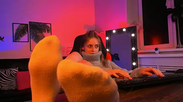 KiraMontoya online show from 03/08/25, 08:46