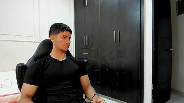 ANDRES STUD online show from 04/06/26, 03:59