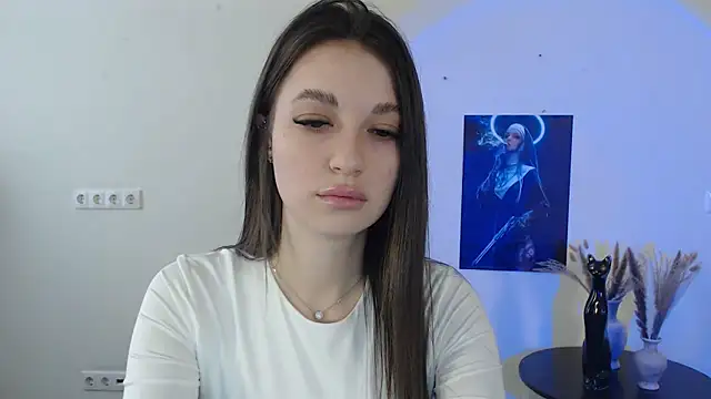 Snapshot of Eva_Eldis chatting on 03/08/25, 10:00 Eva Eldis online show from 03/08/25, 10:00