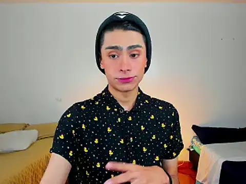 steve  gray online show from 02/04/25, 02:21