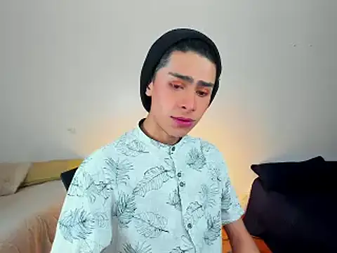 steve  gray online show from 02/07/25, 02:04