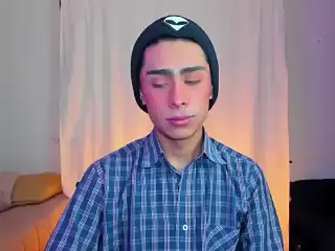 steve  gray online show from 02/11/25, 02:02