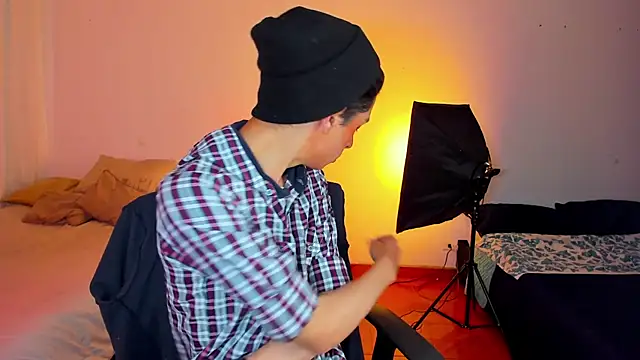 steve  gray online show from 03/06/25, 06:48