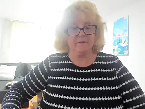 Snapshot of NoraJohnson6 chatting on 10/04/25, 01:31 NoraJohnson6 online show from 10/04/25, 01:31