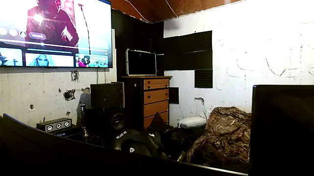 Snapshot of nuttyking2022 chatting on 11/03/25, 05:52 nuttyking2022 online show from 11/03/25, 05:52