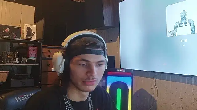 Snapshot of nuttyking2022 chatting on 02/04/26, 07:36 nuttyking2022 online show from 02/04/26, 07:36