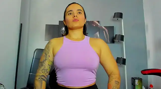 karlyjons12 online show from 02/28/25, 04:42