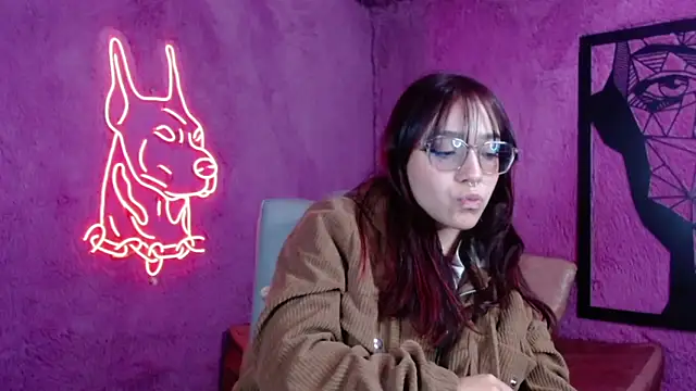 Snapshot of Sunshinegirl__ chatting on 02/12/25, 01:41 Sunshinegirl online show from 02/12/25, 01:41