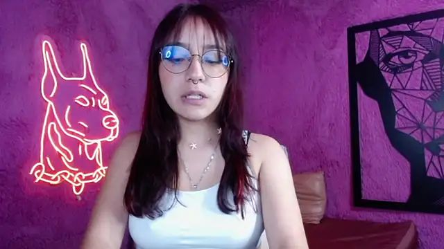 Snapshot of Sunshinegirl__ chatting on 03/04/25, 11:22 Sunshinegirl online show from 03/04/25, 11:22