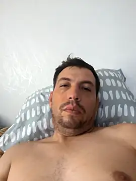 reyarturs13 online show from 04/12/26, 05:51