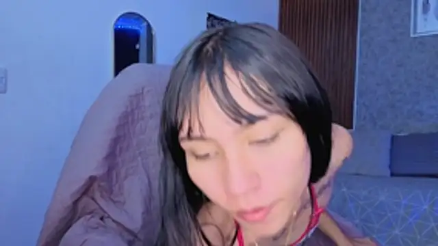 Snapshot of Miaa_Lee7 chatting on 04/22/26, 08:21 Miaa Lee7 online show from 04/22/26, 08:21