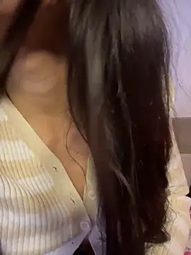 Snapshot of Amby_ambar chatting on 05/05/26, 01:46 Amby ambar online show from 05/05/26, 01:46