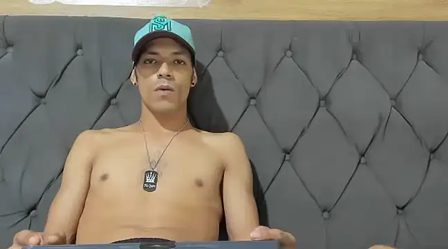 guyeifmaxiro online show from 02/28/25, 12:21