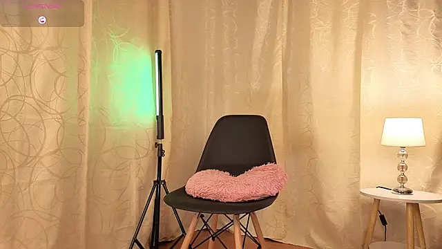 sophia dumont online show from 10/29/25, 01:19