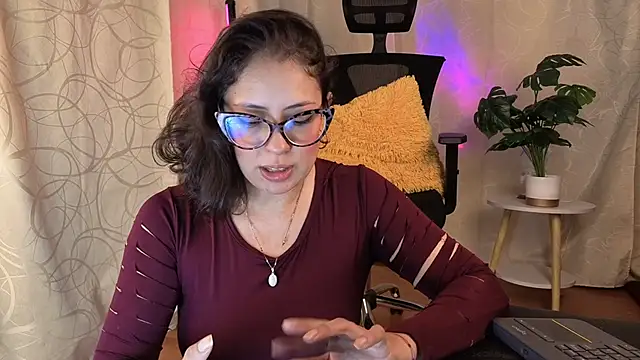 sophia dumont online show from 06/08/26, 03:29