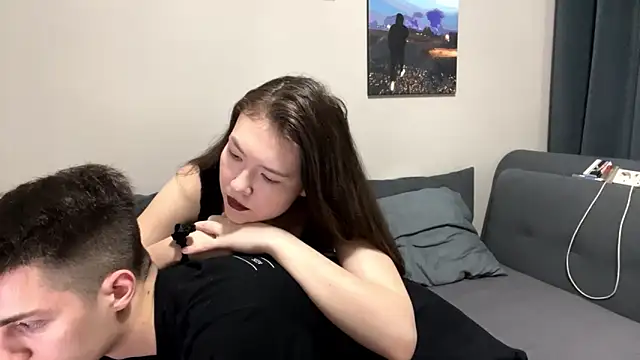 Snapshot of Tw1nFlame chatting on 03/11/25, 06:52 Tw1nFlame online show from 03/11/25, 06:52