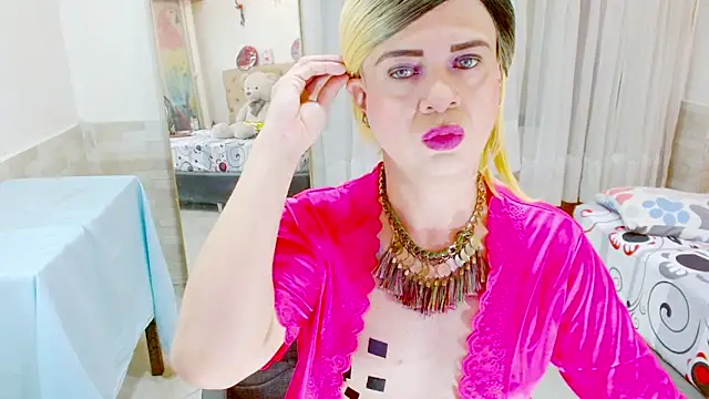 Snapshot of Dolldirtyxxx chatting on 05/25/26, 05:02 Dolldirtyxxx online show from 05/25/26, 05:02