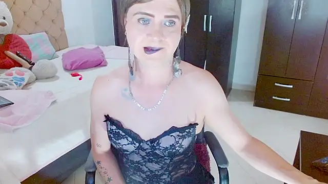 Snapshot of Dolldirtyxxx chatting on 07/15/26, 05:02 Dolldirtyxxx online show from 07/15/26, 05:02