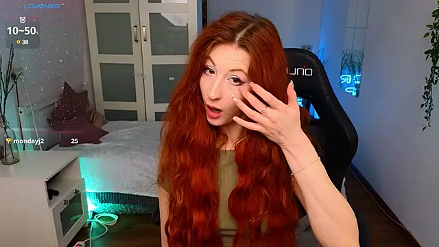 Snapshot of Katy_diamond_ chatting on 02/27/25, 05:24 Katy diamond online show from 02/27/25, 05:24