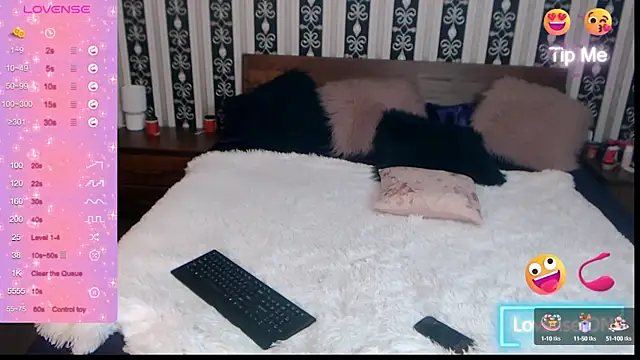 Snapshot of SWEET-SOPHI chatting on 02/26/25, 08:44 SWEET-SOPHI online show from 02/26/25, 08:44
