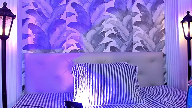 Sami Evanns online show from 10/24/25, 03:14