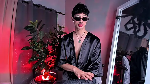 NovaaWheler online show from 10/18/25, 08:09