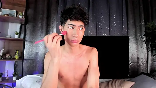 NovaaWheler online show from 11/02/25, 01:02