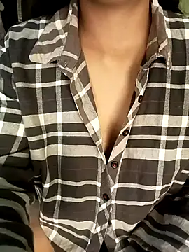 Snapshot of sufiya-ji chatting on 02/24/25, 05:20 sufiya-ji online show from 02/24/25, 05:20